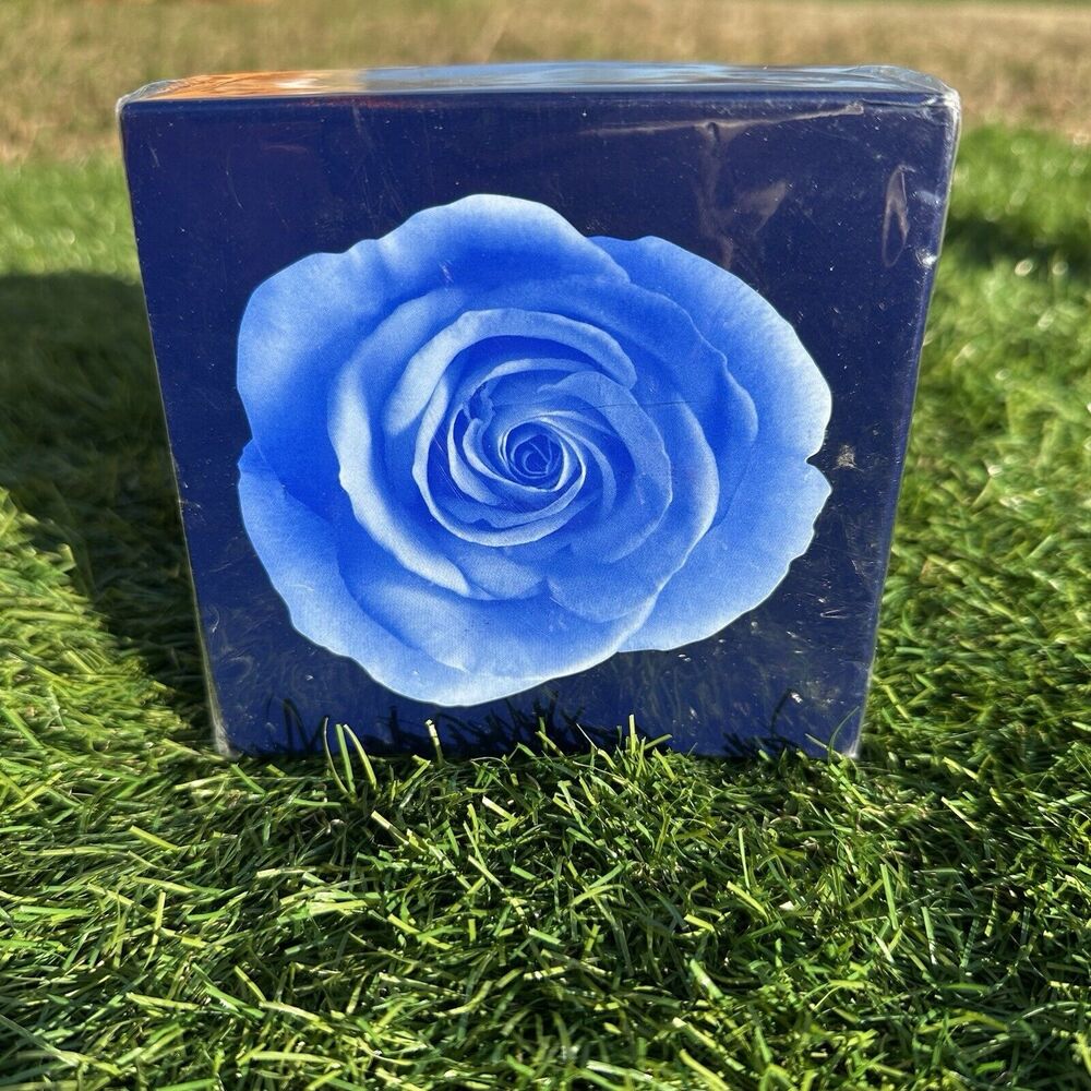 Avon Mark Garden Blu Eau De Parfum Spray 1 FL. OZ. Sealed In‎ Box